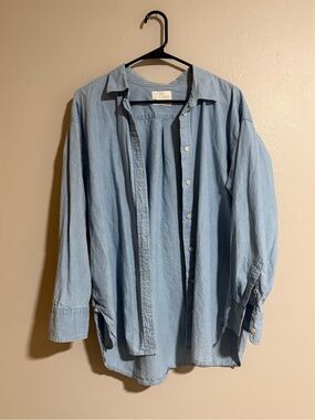 J. Crew Light Chambray Relaxed Fit Button-Down Shirt Size Medium